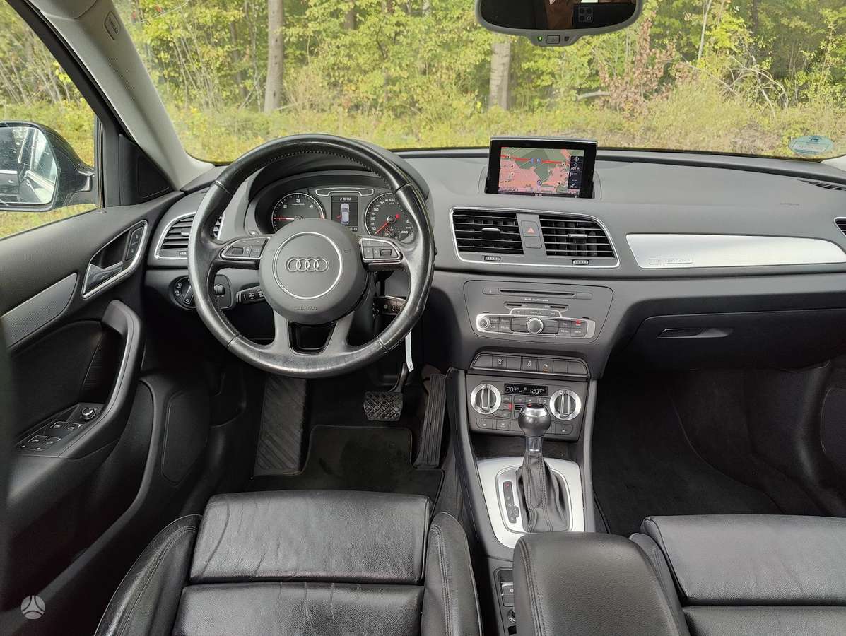 Audi Q3, 2.0 l., Внедорожник / Кроссовер