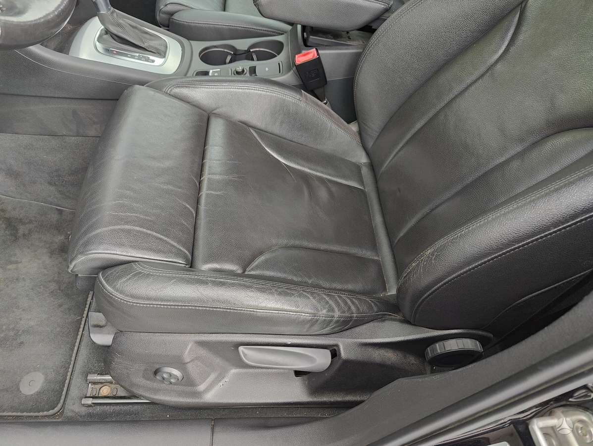 Audi Q3, 2.0 l., Внедорожник / Кроссовер