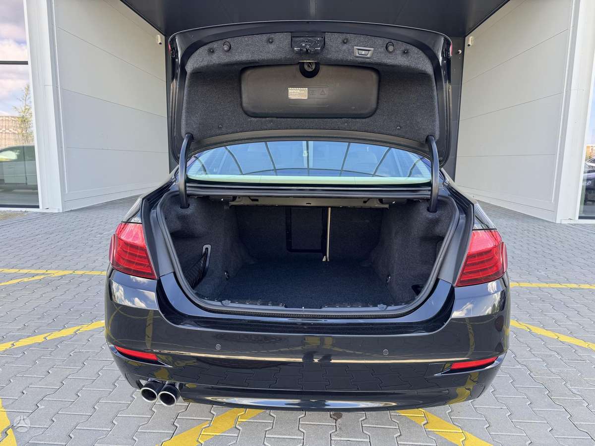 BMW 530, 3.0 l., Седан