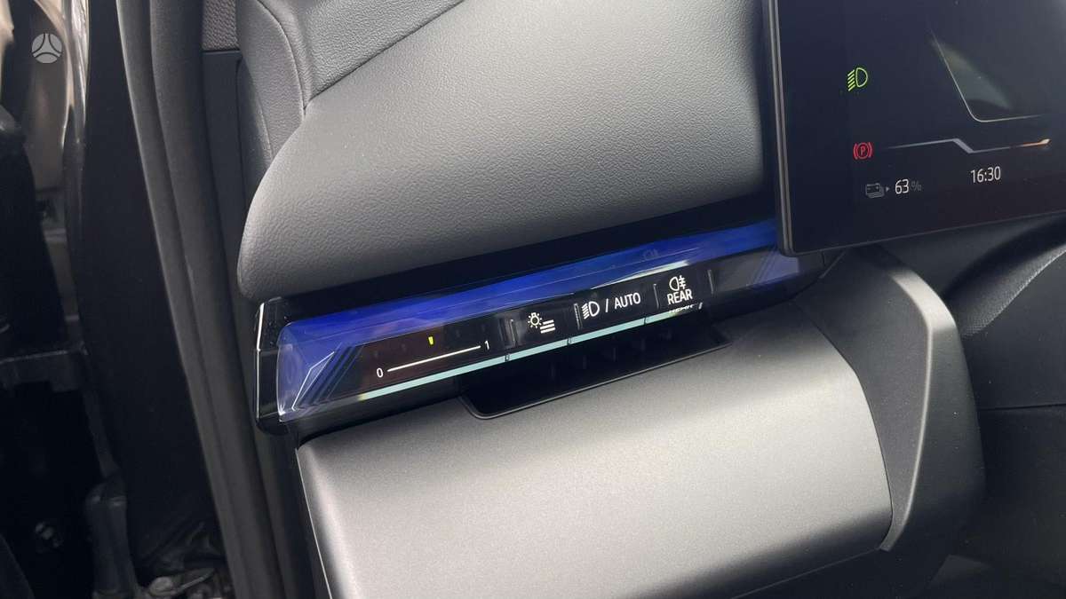 BMW i5, 81 кВт·ч, Седан
