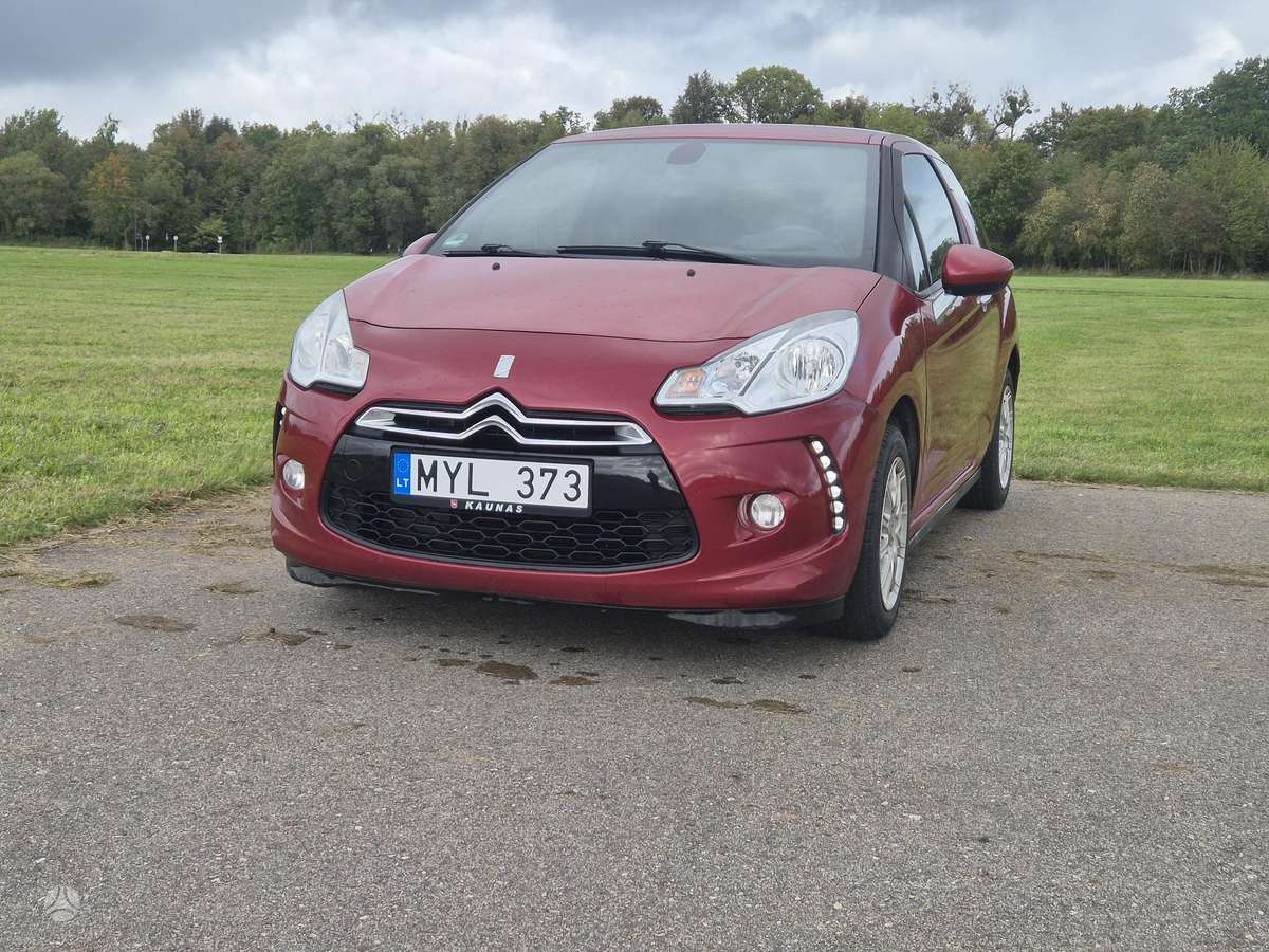 Citroen DS3, 1.6 l., hatchback
