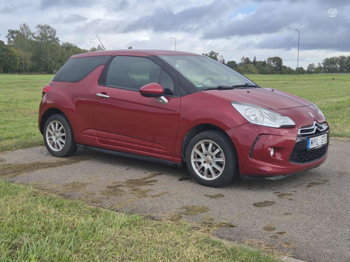 Citroen DS3, 1.6 l., hatchback