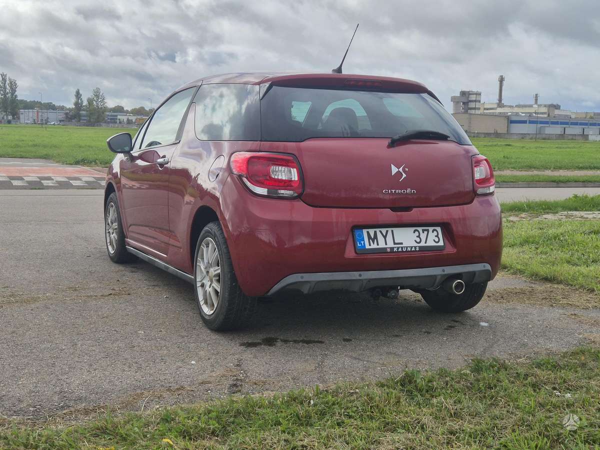Citroen DS3, 1.6 l., hatchback