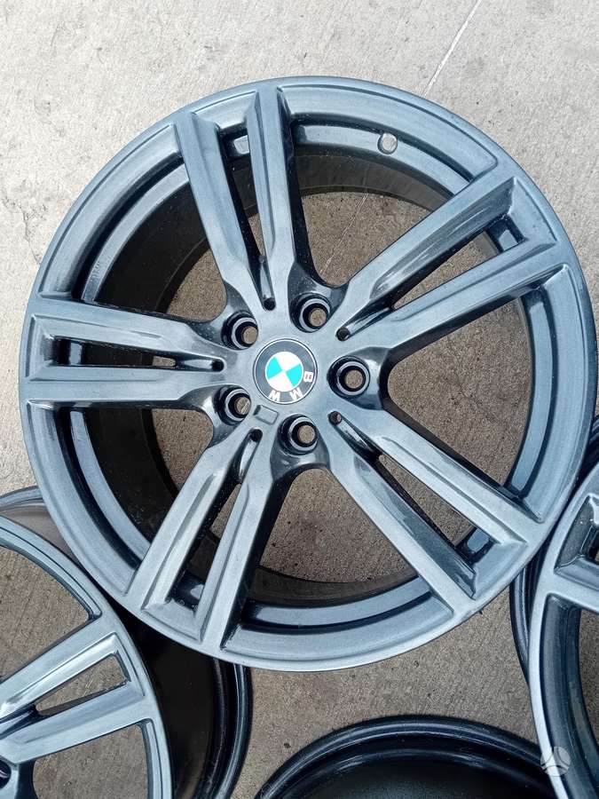 BMW, lengvojo lydinio, R18