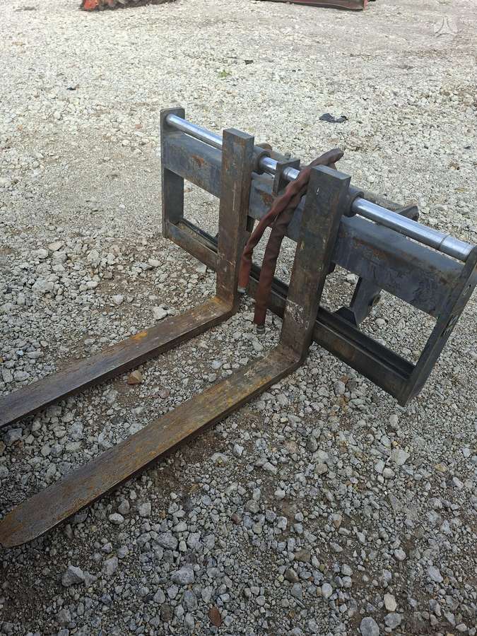 Manitou MT1337, palečių šakės