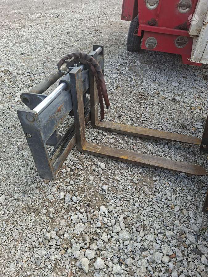 Manitou MT1337, вилы для паллет