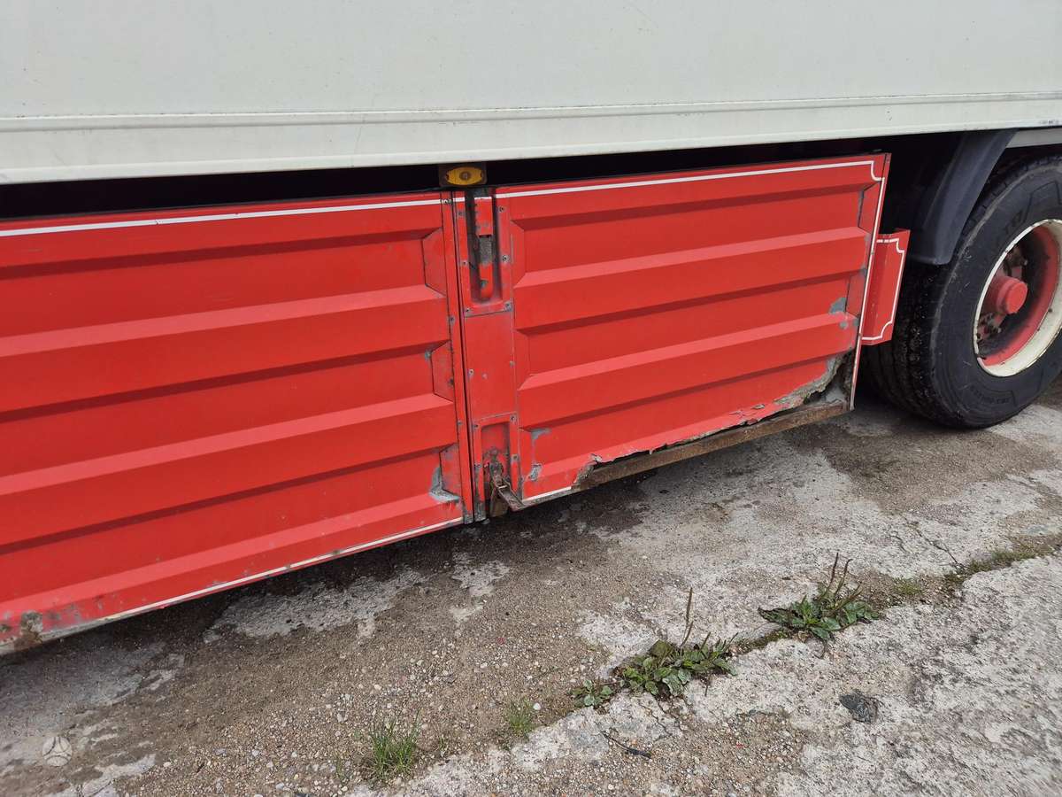 Lamberet S4V, refrigerated