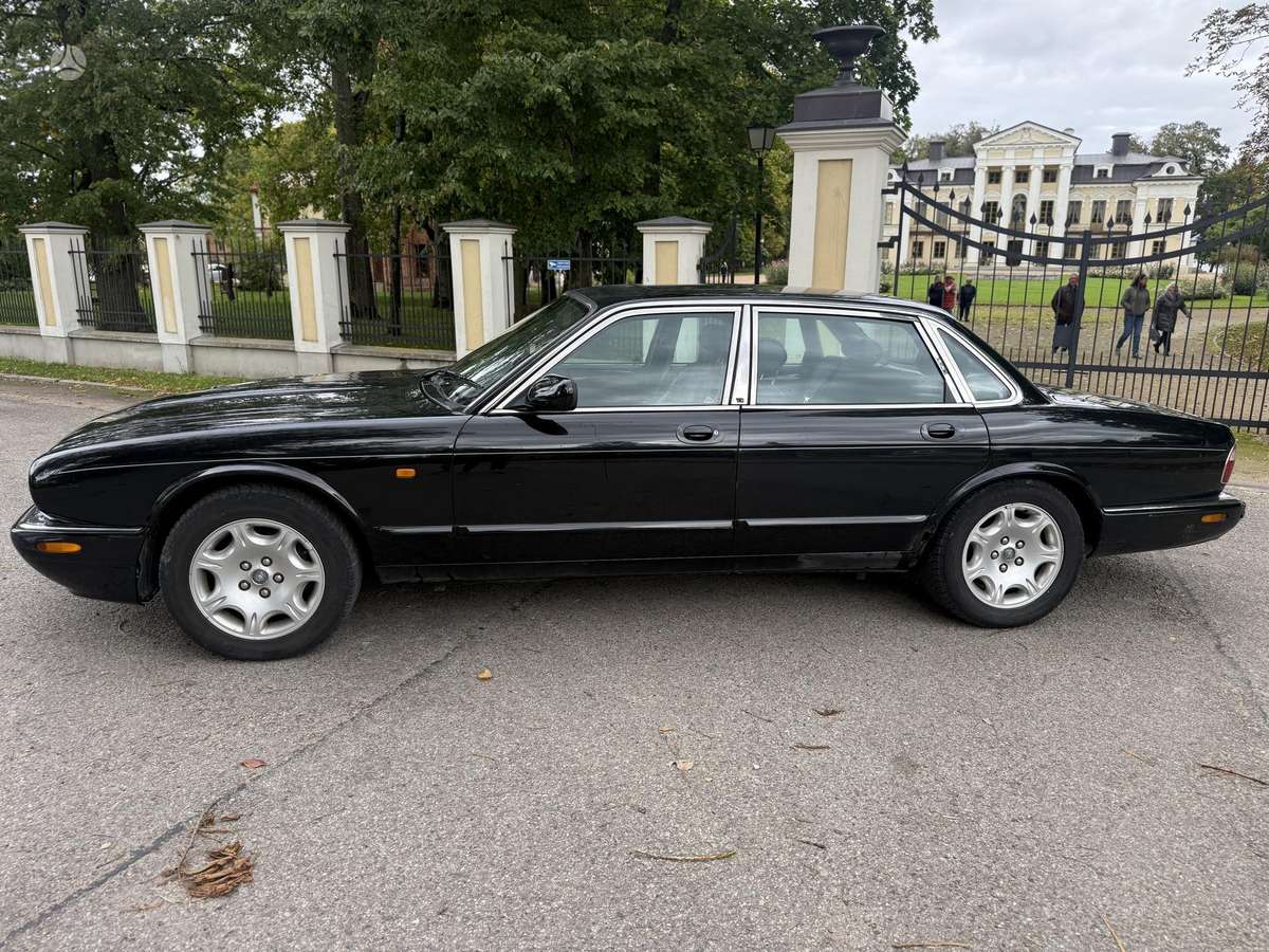 Jaguar XJ, 4.0 l., Седан