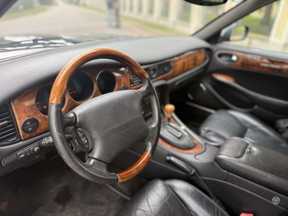 Jaguar XJ, 4.0 l., Седан