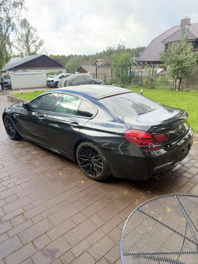 BMW M6, saloon / sedan
