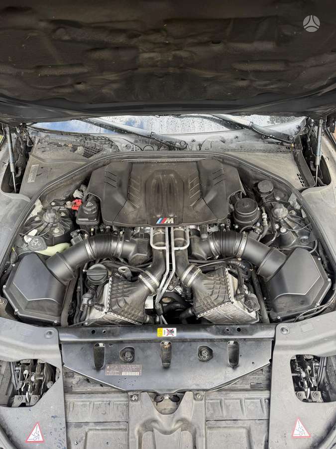 BMW M6, saloon / sedan