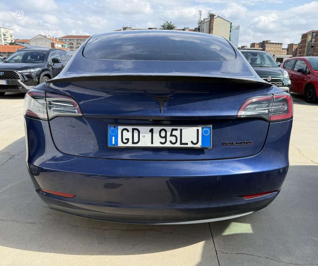 Tesla Model 3, 81 кВт·ч, Седан