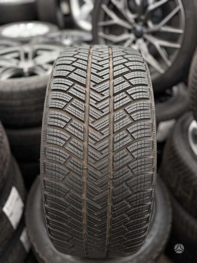 Michelin Pilot Alpin PA4, winter 235/40 R19