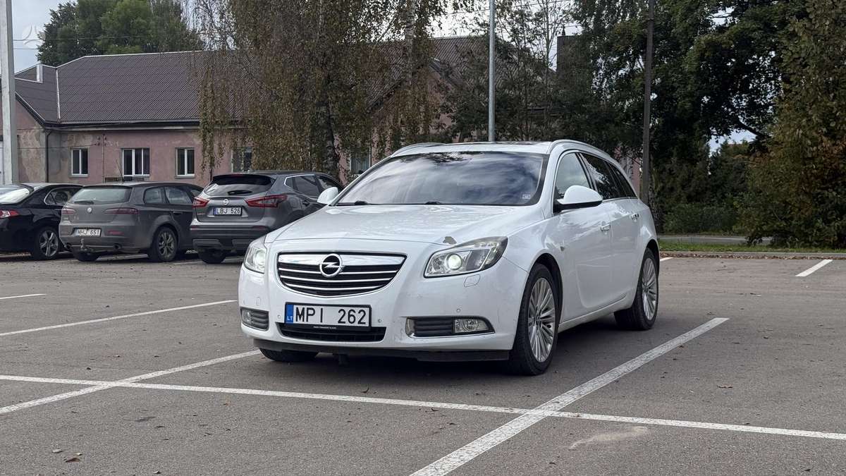 Opel Insignia, 2.0 l., wagon