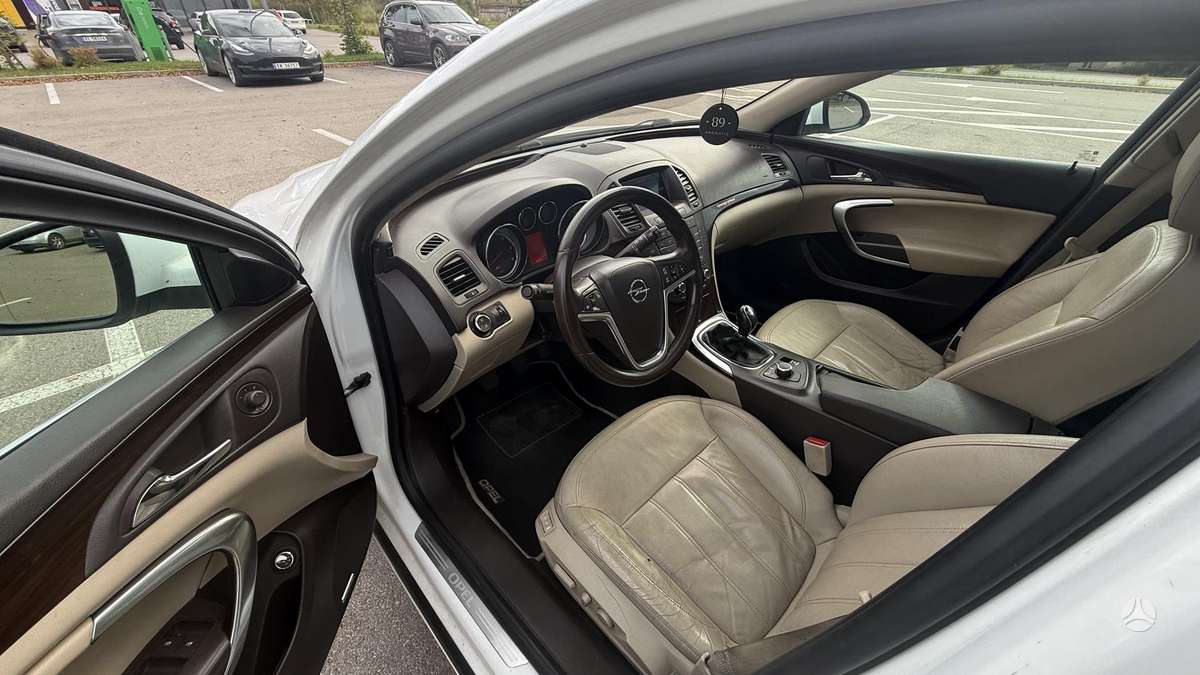 Opel Insignia, 2.0 l., wagon