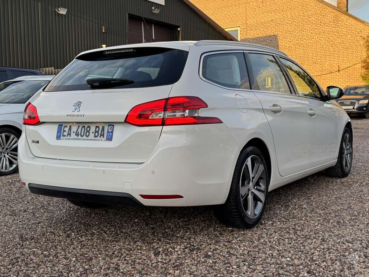 Peugeot 308, 1.2 l., Универсал