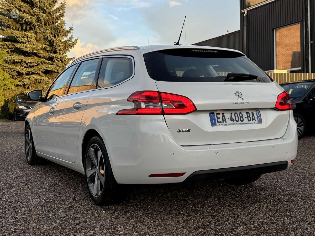 Peugeot 308, 1.2 l., Универсал