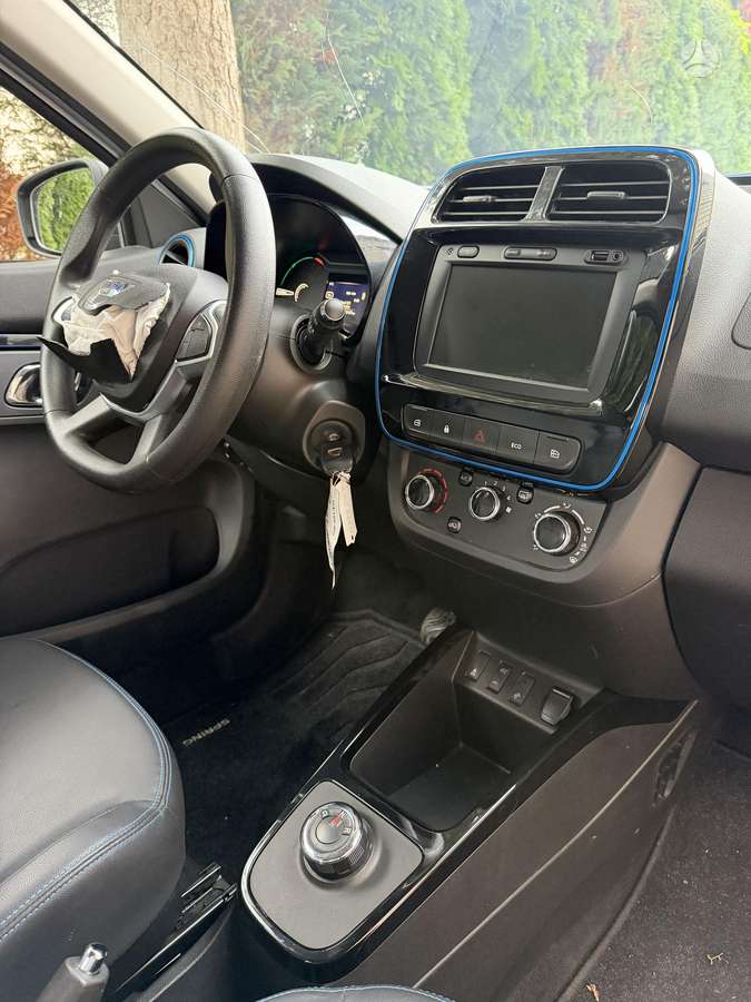 Dacia Spring, 27 кВт·ч, Хэтчбек