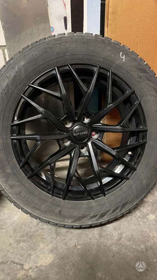 Volkswagen, light alloy, R17