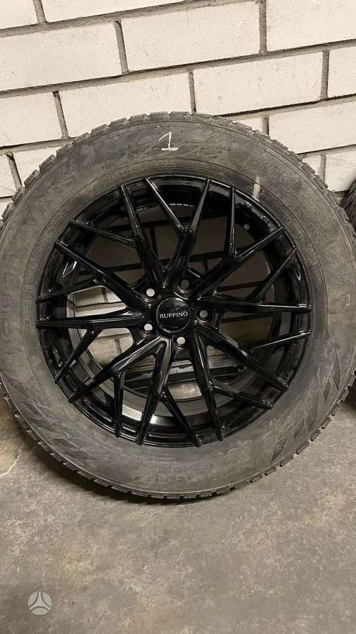 Volkswagen, light alloy, R17