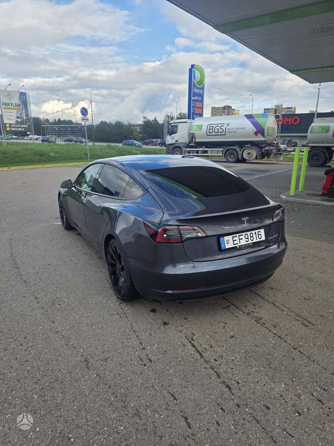 Tesla Model 3, 82 кВт·ч, Хэтчбек