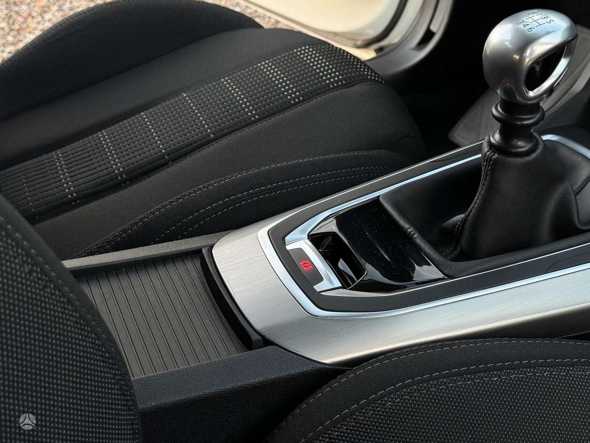 Peugeot 308, 1.2 l., Универсал