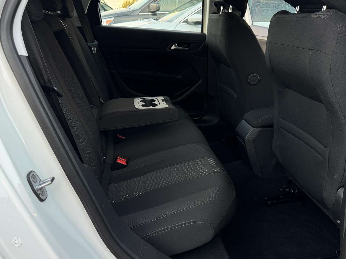 Peugeot 308, 1.2 l., Универсал