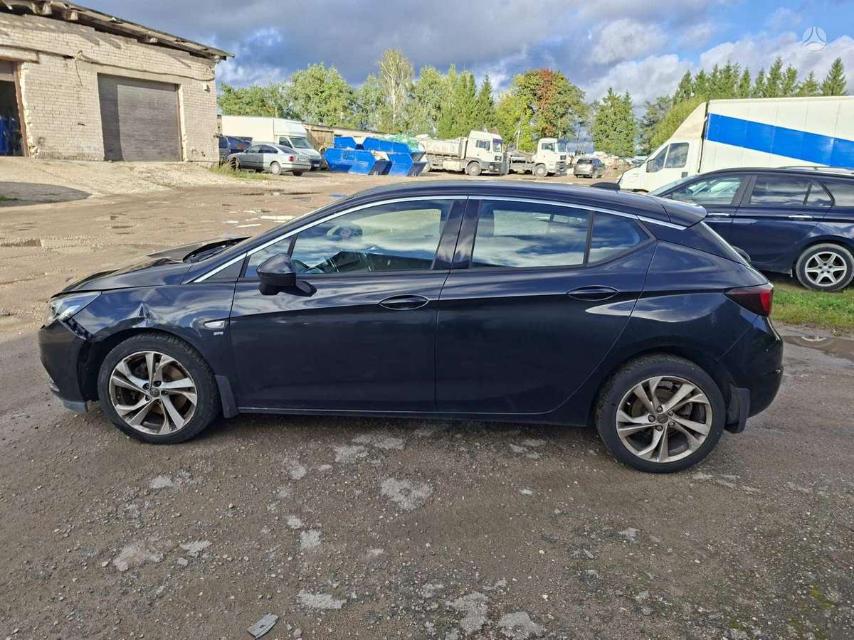Opel Astra for parts. Engine code b16dte lwq gearbox code m32 color