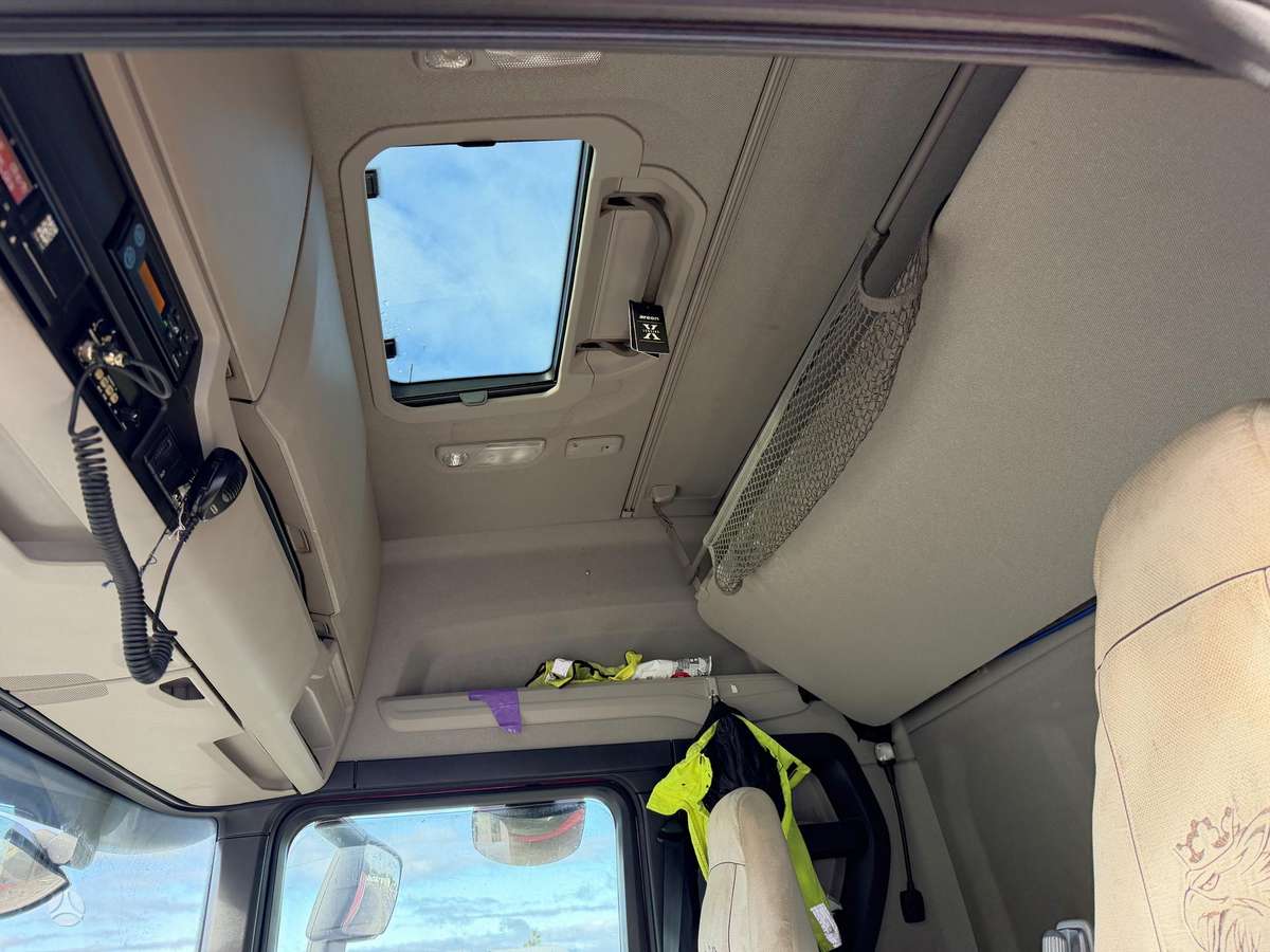 Scania R450 + Wielton, dropside with curtains