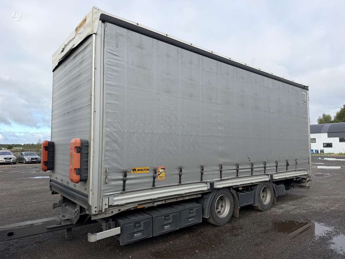 Scania R450 + Wielton, dropside with curtains