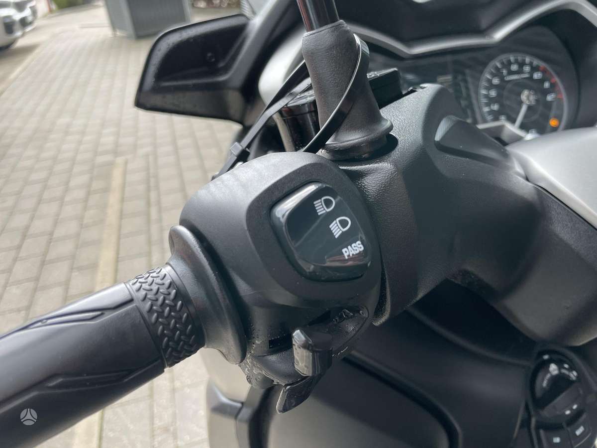 Yamaha XMAX 125 125cc, мотороллеры / мопеды