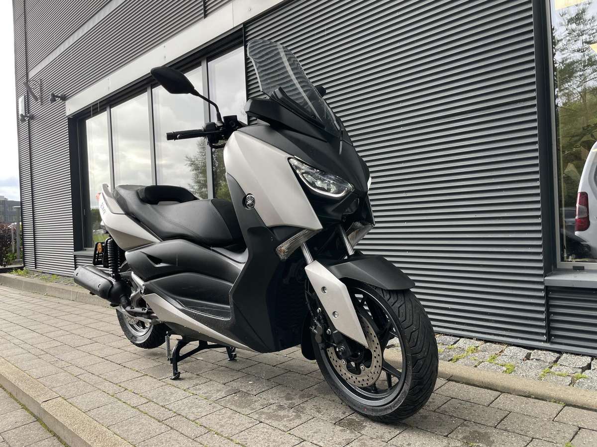 Yamaha XMAX 125 125cc, мотороллеры / мопеды