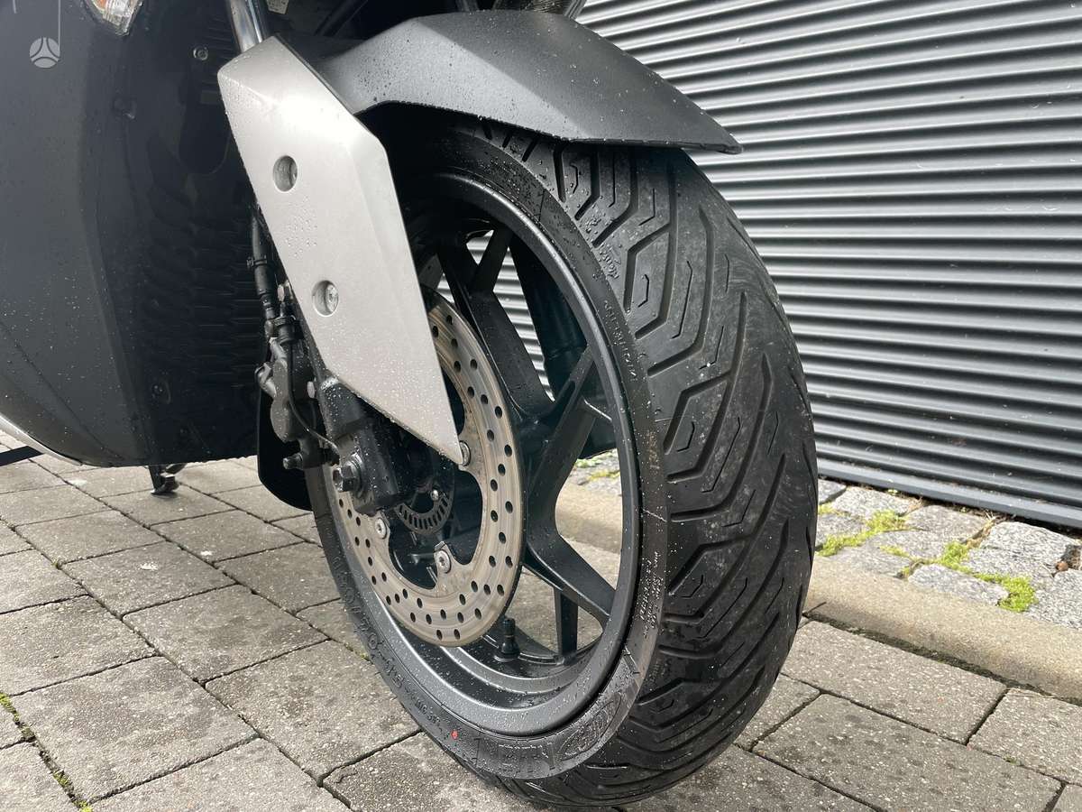 Yamaha XMAX 125 125cc, мотороллеры / мопеды