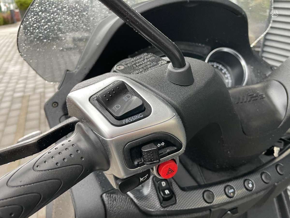 Piaggio MP3 500cc, triračiai
