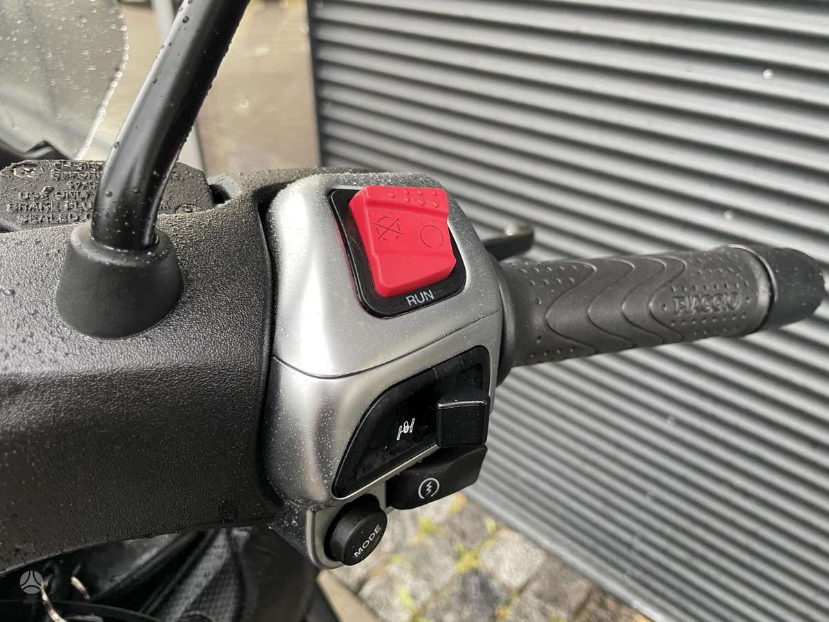 Piaggio MP3 500cc, трициклы