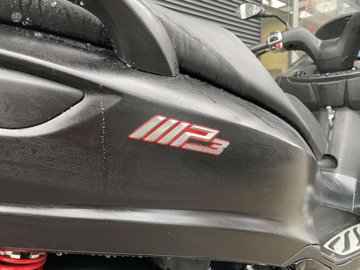 Piaggio MP3 500cc, трициклы