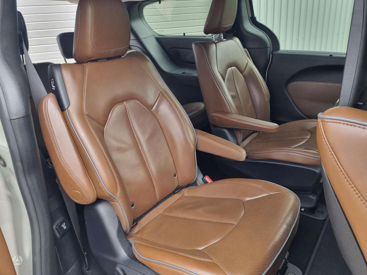 Chrysler Pacifica, 3.6 l., Минивэн