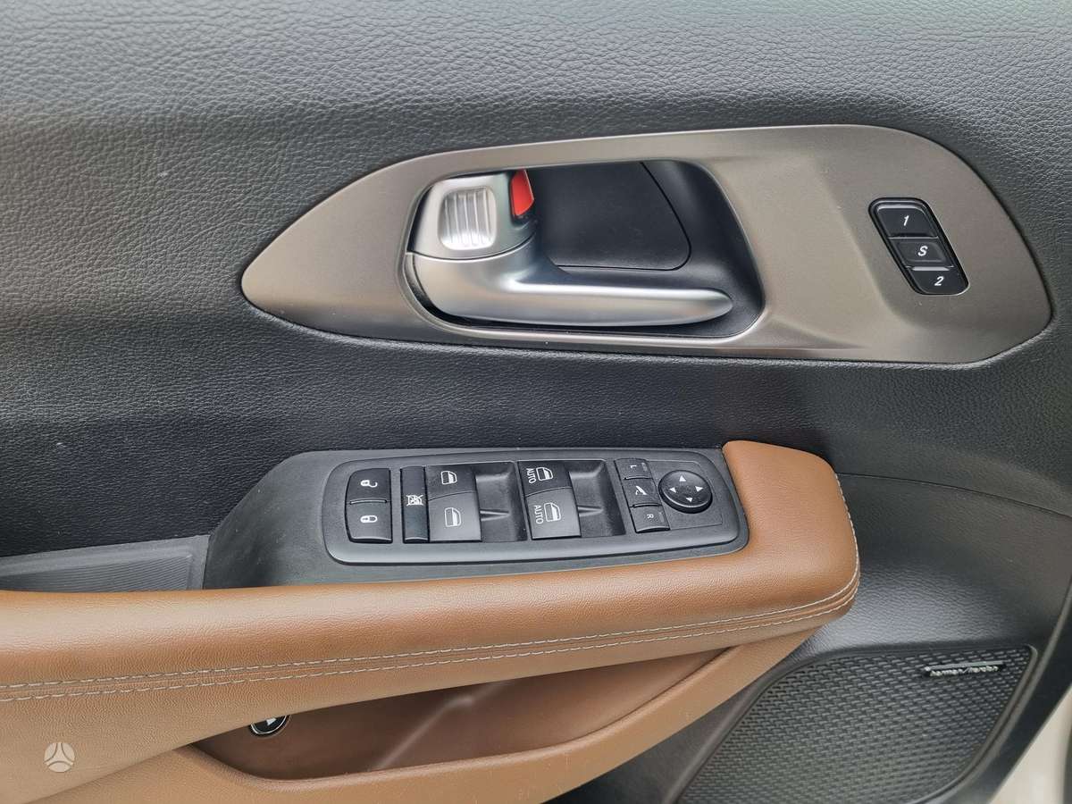 Chrysler Pacifica, 3.6 l., Минивэн