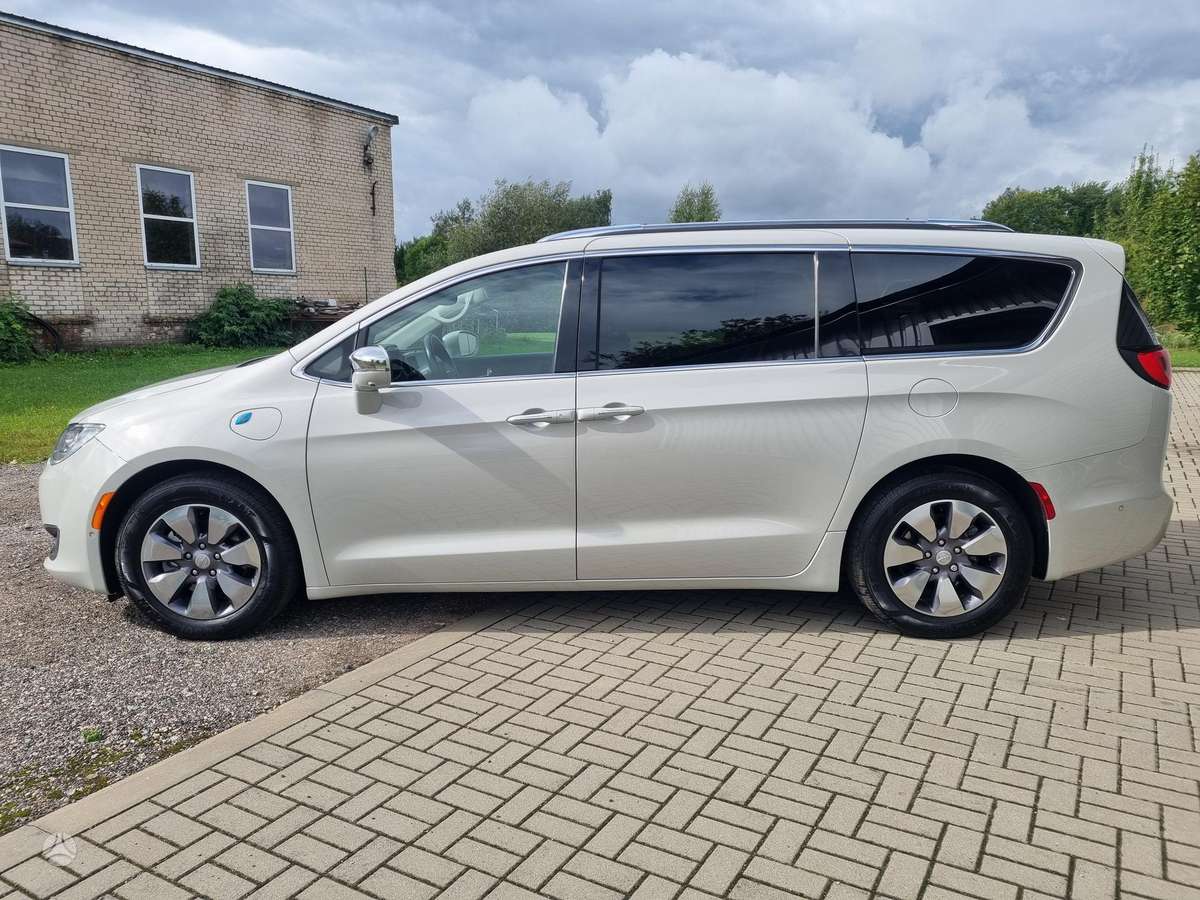 Chrysler Pacifica, 3.6 l., Минивэн