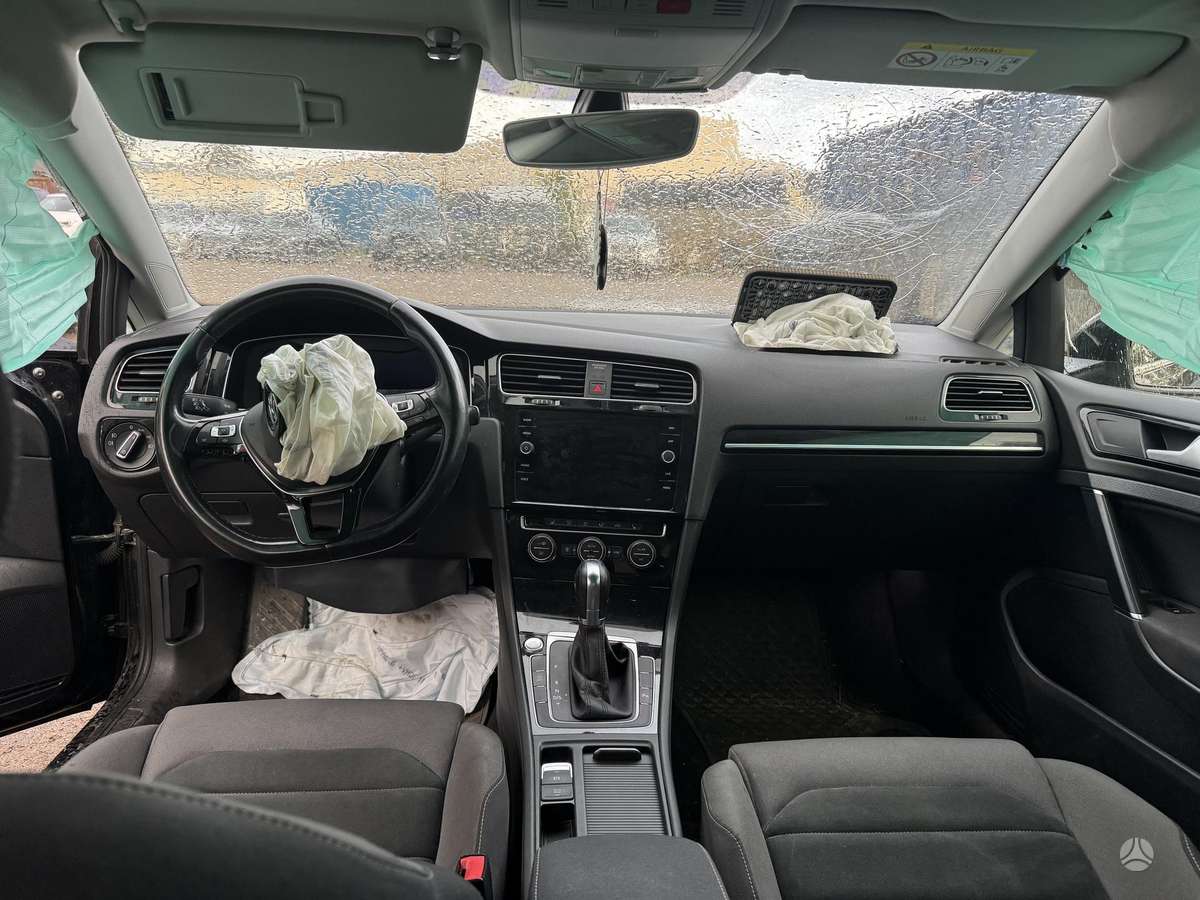 Volkswagen Golf, Универсал