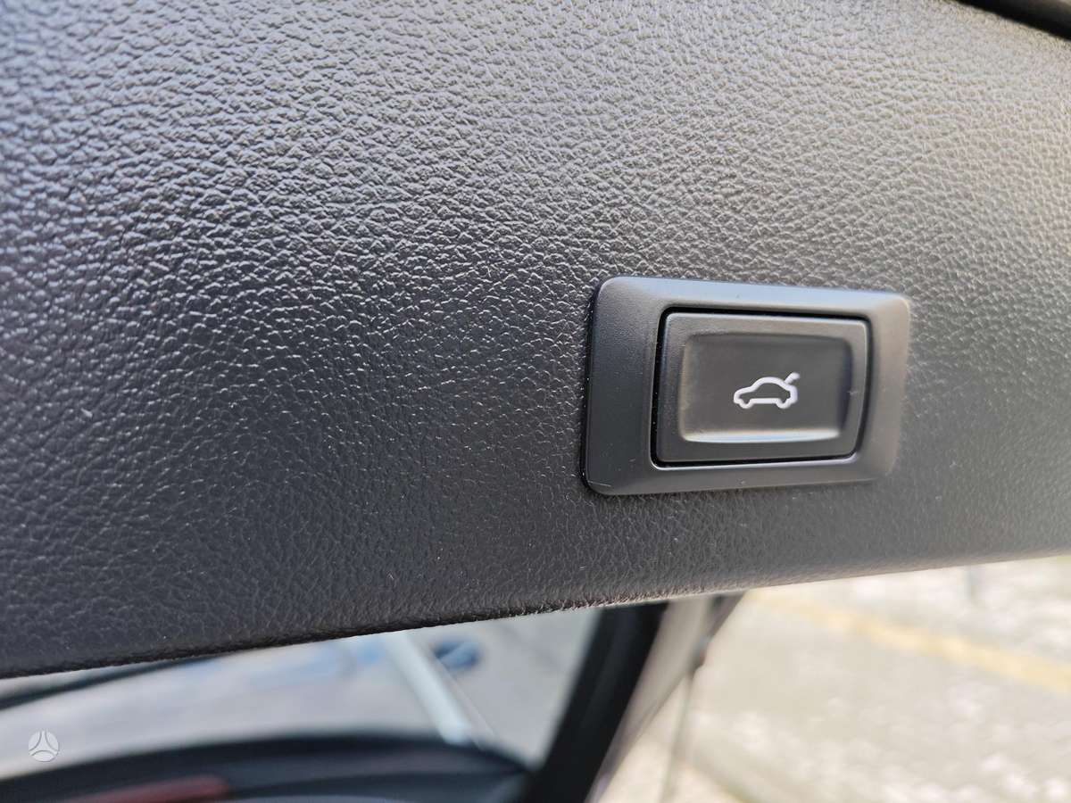 Audi A6, 3.0 l., universalas