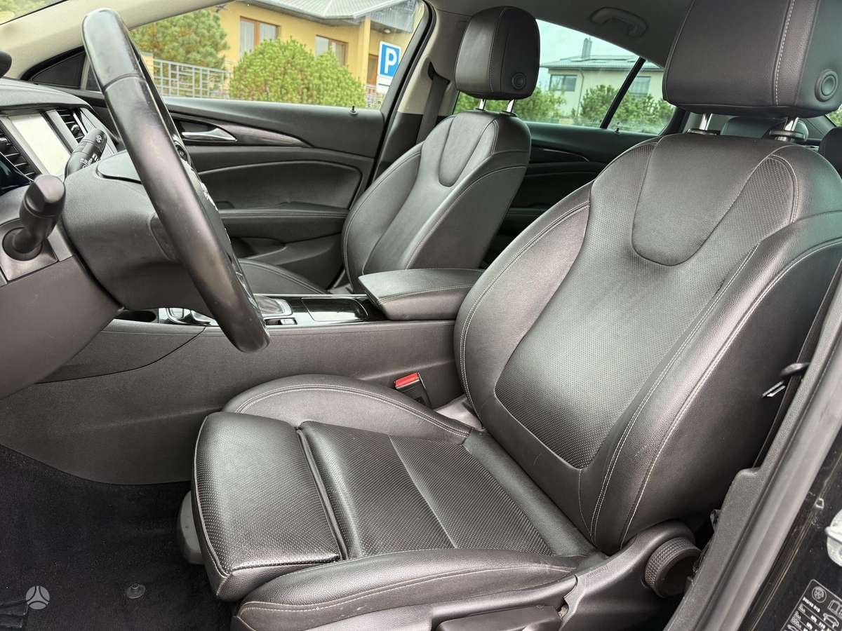 Opel Insignia, 1.6 l., hatchback
