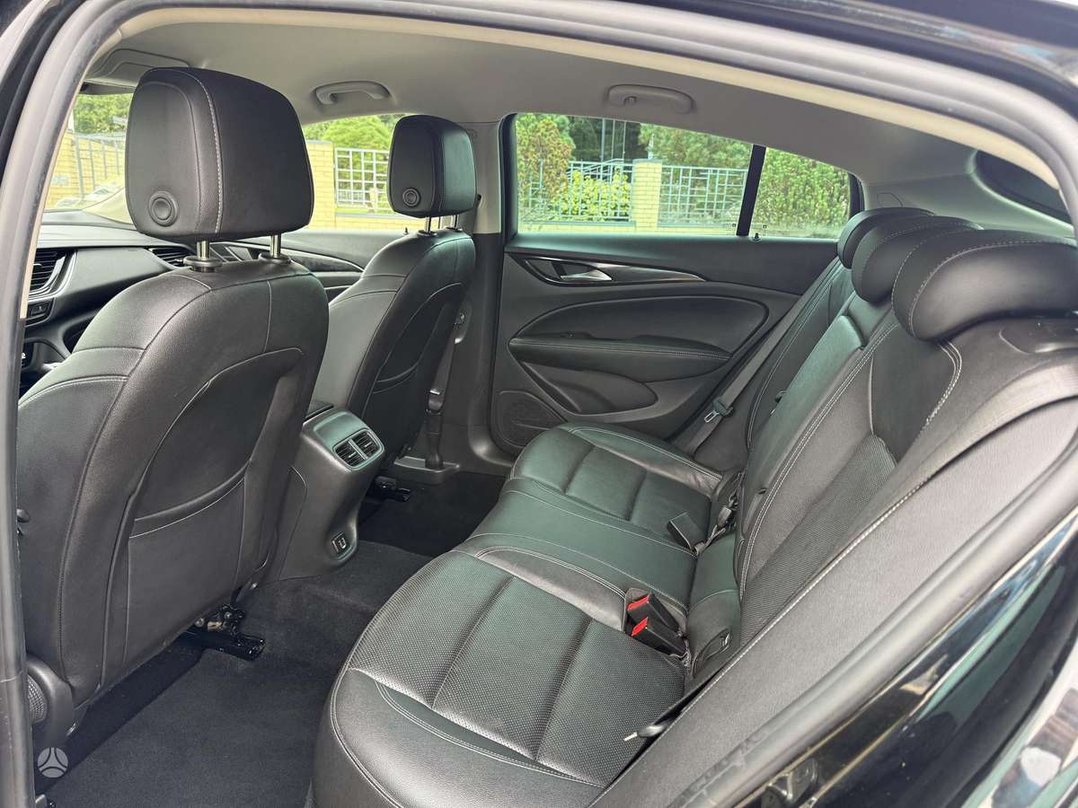 Opel Insignia, 1.6 l., hatchback