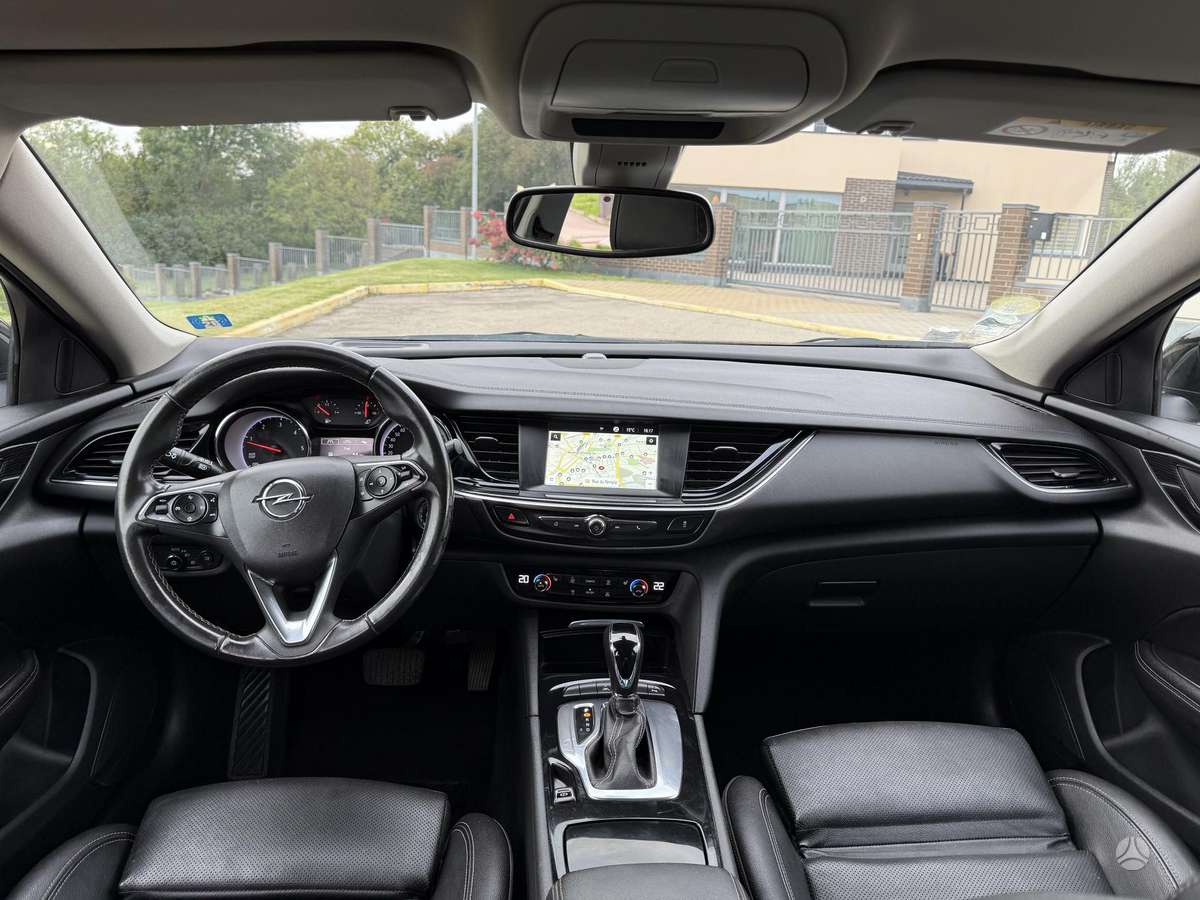 Opel Insignia, 1.6 l., hatchback