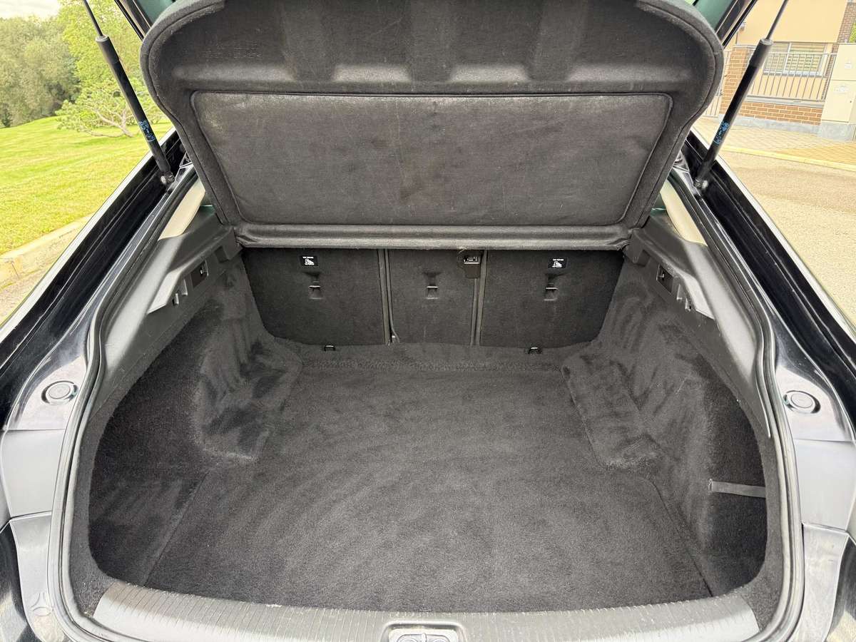 Opel Insignia, 1.6 l., hatchback