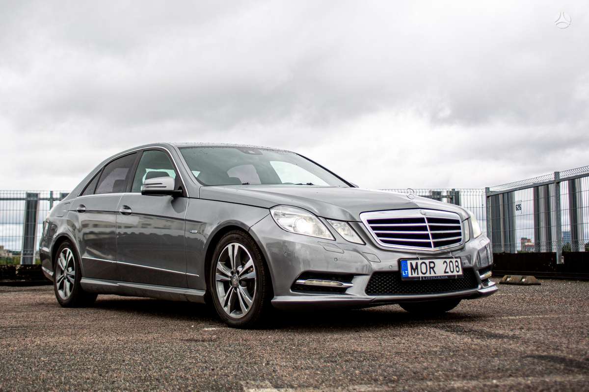 Mercedes-Benz E250, 2.1 l., Седан