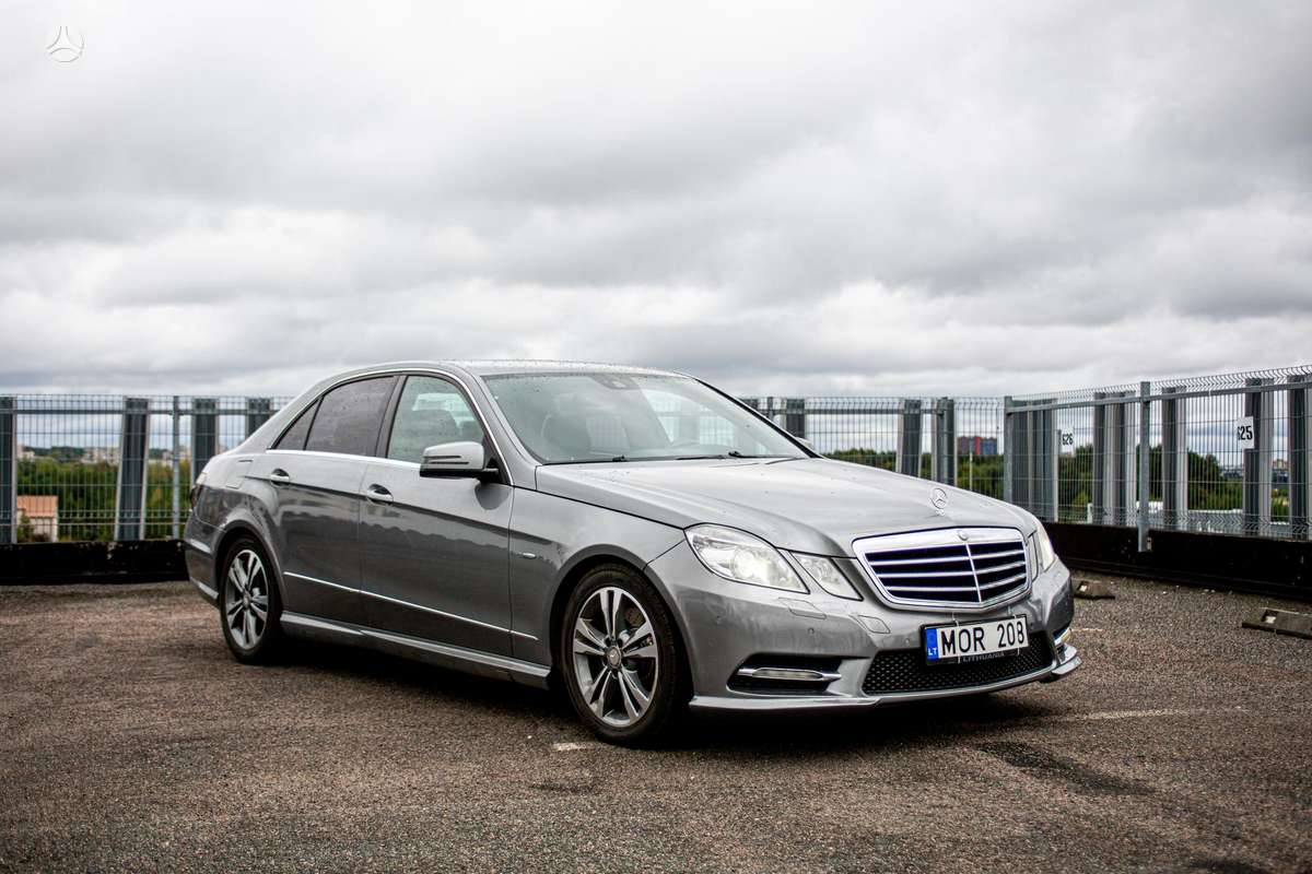 Mercedes-Benz E250, 2.1 l., Седан