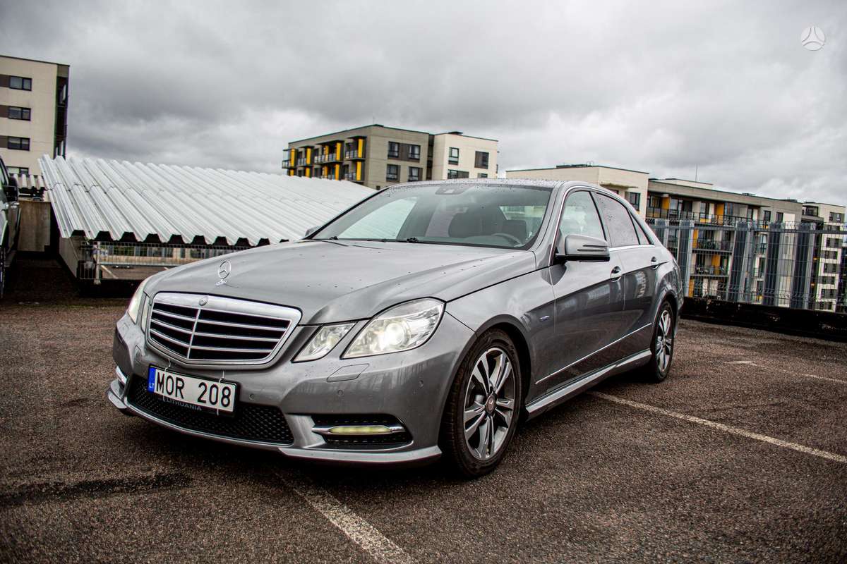 Mercedes-Benz E250, 2.1 l., Седан