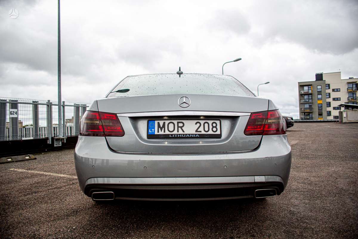 Mercedes-Benz E250, 2.1 l., Седан