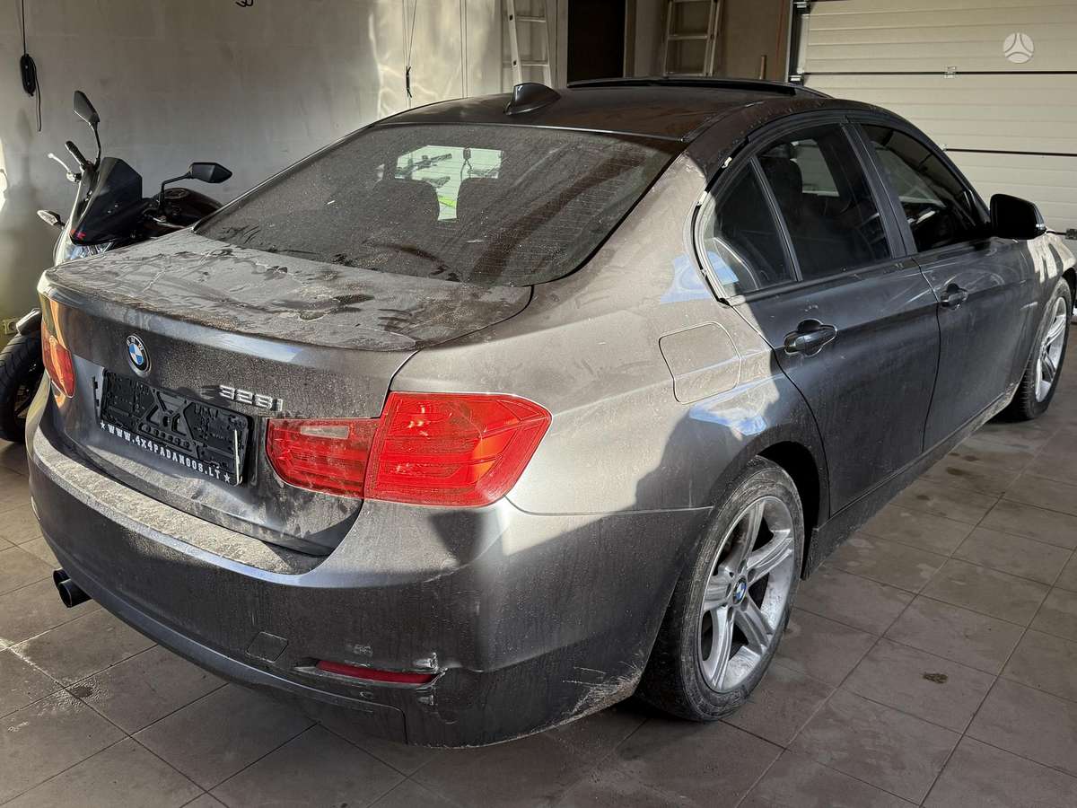 BMW 328, 2.0 l., Седан